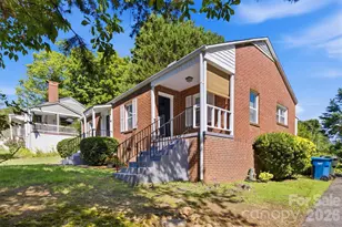 1060 14th Ave NW, Hickory, NC 28601 - Photo 3