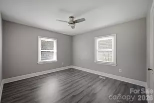 1060 14th Ave NW, Hickory, NC 28601 - Photo 13