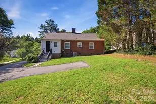 1060 14th Ave NW, Hickory, NC 28601 - Photo 5