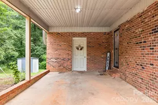 3104 University Dr, Lancaster, SC 29720 - Photo 5