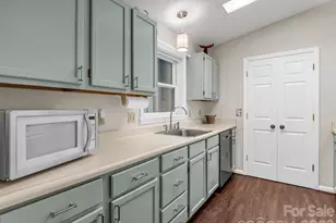251 Carolina Dr, Tryon, NC 28782 - Photo 7