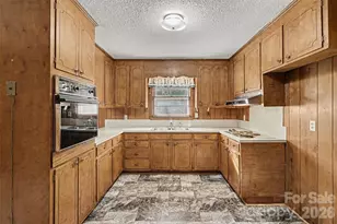 777 Springdale Ln, Gastonia, NC 28052 - Photo 7