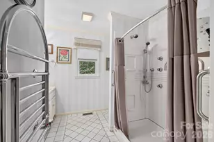 1001 Plantation Dr NE, Lenoir, NC 28645 - Photo 31