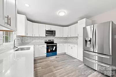 302 Hunter Street, York, SC 29745 - Photo 13