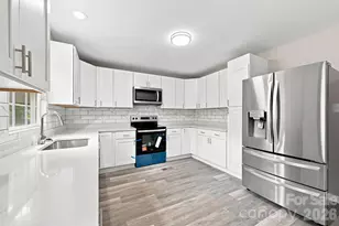 302 Hunter St, York, SC 29745 - Photo 13