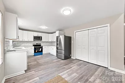 302 Hunter Street, York, SC 29745 - Photo 11
