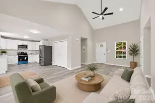 302 Hunter St, York, SC 29745 - Photo 7