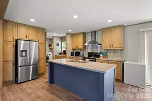 18 Moss Ln, Hendersonville, NC 28792 - Photo 5