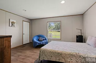 18 Moss Ln, Hendersonville, NC 28792 - Photo 9