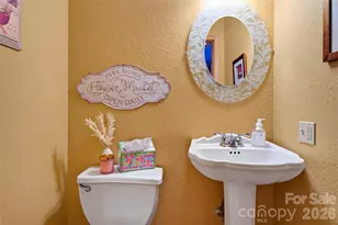 108 High Lake Dr, Nebo, NC 28761 - Photo 25