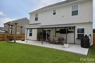 193 Adams Tree Wy, Troutman, NC 28166 - Photo 3