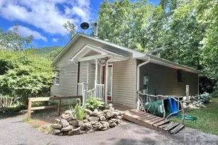 105 Chestnut Hill Rd, Black Mountain, NC 28711 - Photo 1