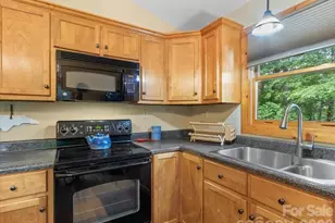 67 Hawks Lndg, Burnsville, NC 28714 - Photo 11