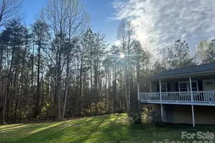 1095 E Prince Rd, Landrum, SC 29356 - Photo 37