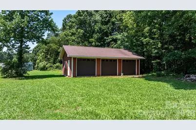 2097 Hermit Trail, Newton, NC 28658 - Photo 33