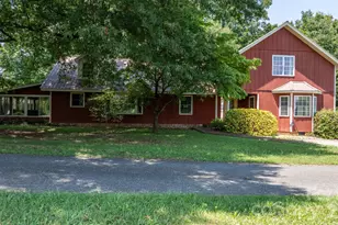 2097 Hermit Trail, Newton, NC 28658 - Photo 5