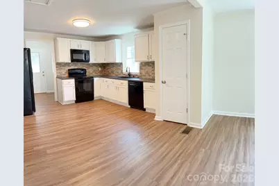 2827 E Long Avenue, Gastonia, NC 28054 - Photo 7