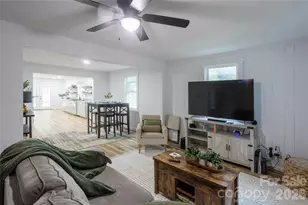 44 L R Smith Ave, Hendersonville, NC 28791 - Photo 3
