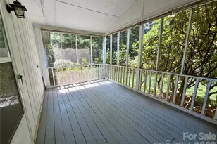 5 Dewberry Dr, Hendersonville, NC 28792 - Photo 33