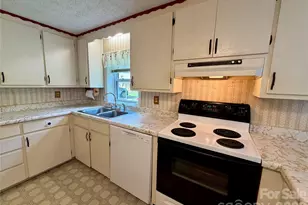 5 Dewberry Dr, Hendersonville, NC 28792 - Photo 47