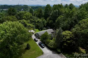 5 Dewberry Dr, Hendersonville, NC 28792 - Photo 1