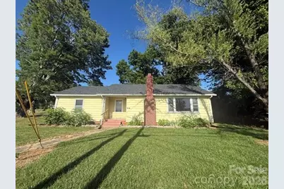 307 Yancey Street, Marion, NC 28752 - Photo 1