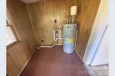 307 Yancey Street, Marion, NC 28752 - Photo 3