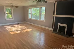 307 Yancey St, Marion, NC 28752 - Photo 5