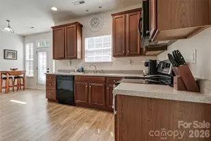 4816 Eagle Creek Dr, Charlotte, NC 28269 - Photo 11