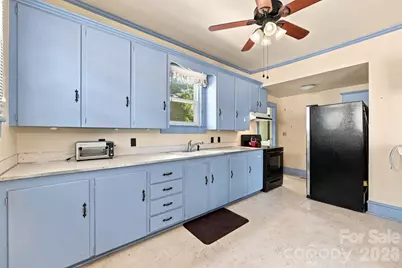 313 S Ridge Avenue, Kannapolis, NC 28083 - Photo 23