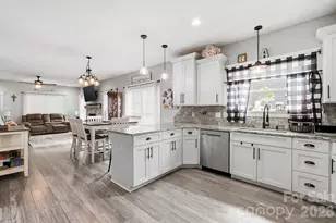 304 E Florida Ave, Bessemer City, NC 28016 - Photo 15