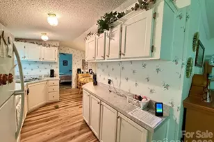 471 Crawford Cemetery Rd, Sylva, NC 28779 - Photo 5