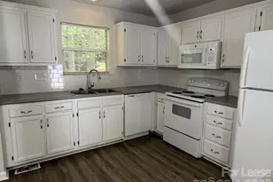 3122 Periwinkle Ct, Charlotte, NC 28269 - Photo 7