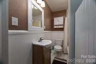 214 23rd St NW, Hickory, NC 28601 - Photo 9
