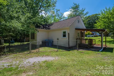214 23rd Street NW, Hickory, NC 28601 - Photo 17