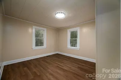 214 23rd Street NW, Hickory, NC 28601 - Photo 7