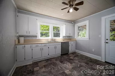 214 23rd Street NW, Hickory, NC 28601 - Photo 15