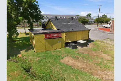 2026 12th Avenue NE, Hickory, NC 28601 - Photo 21