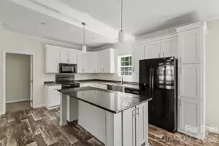 806 New Castle Ct, Albemarle, NC 28001 - Photo 9