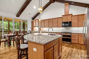 240 Persimmon Hill Dr, Columbus, NC 28722 - Photo 11