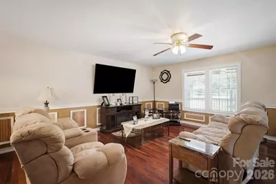 805 Bannon Place SW, Lenoir, NC 28645 - Photo 7