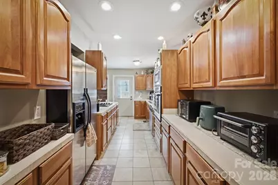 805 Bannon Place SW, Lenoir, NC 28645 - Photo 9
