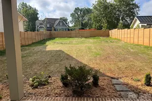 630 Ashworth Rd, Charlotte, NC 28211 - Photo 19