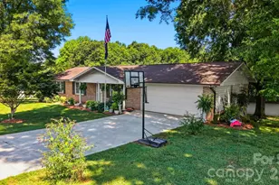 3210 W Calvin St, Claremont, NC 28610 - Photo 45