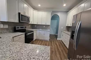5517 Harvest Hills Rd, Bessemer City, NC 28016 - Photo 11