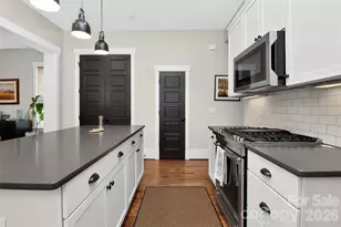 1539 Tippah Park Ct, Charlotte, NC 28205 - Photo 11