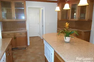 1330 E Barden Rd, Charlotte, NC 28226 - Photo 5