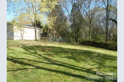1330 E Barden Road, Charlotte, NC 28226 - Photo 13