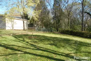 1330 E Barden Rd, Charlotte, NC 28226 - Photo 13