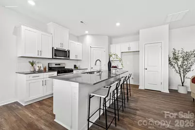 1445 7th Street Drive NE, Hickory, NC 28601 - Photo 5